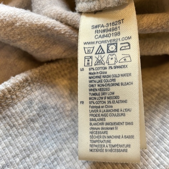 I love H81 sweatshirt, gray and white, women’s size small - Picture 5 of 9